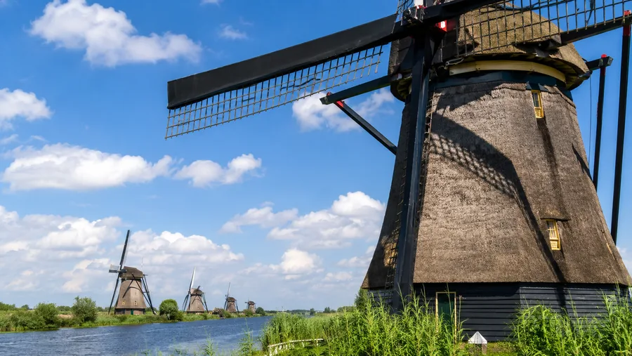 Famous Dutch Windmills: History, Purpose & Other Sites Near Amsterdam