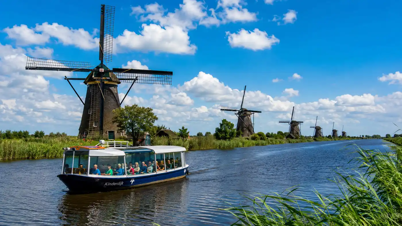 How to Get to Kinderdijk Windmills from Amsterdam & Rotterdam