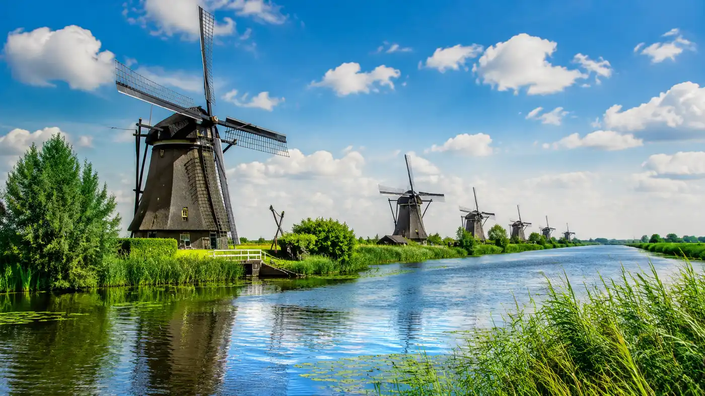 Plan Your Visit to Kinderdijk: Tickets, Tours & Things to Do